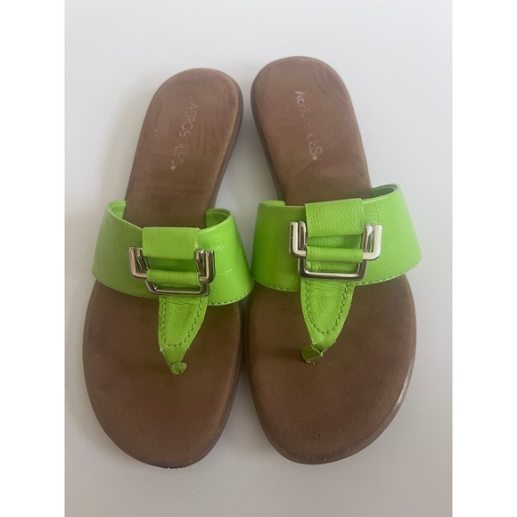 AEROSOLES Shoes - Aerosoles Savvy Lime Green Thong Sandals Silver Buckle Slide Women 8.5M